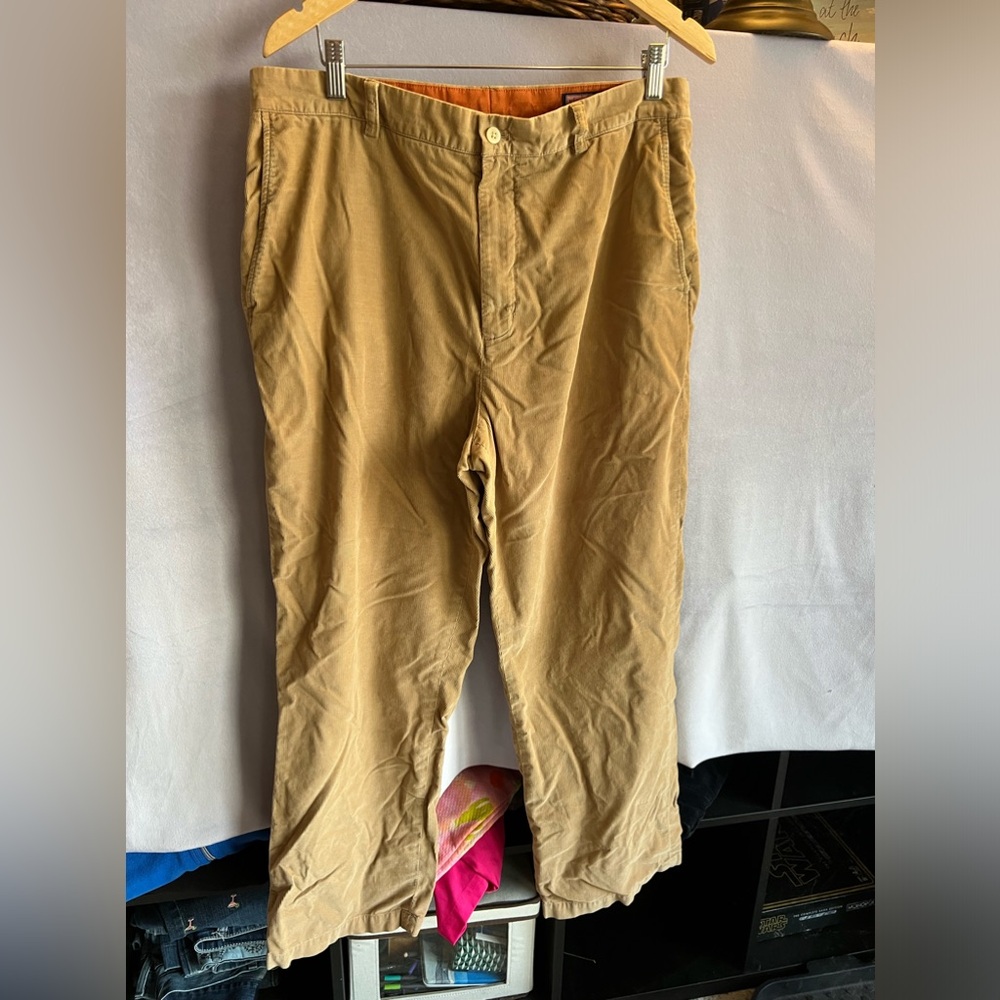 Vineyard Vines tan Corderoys
